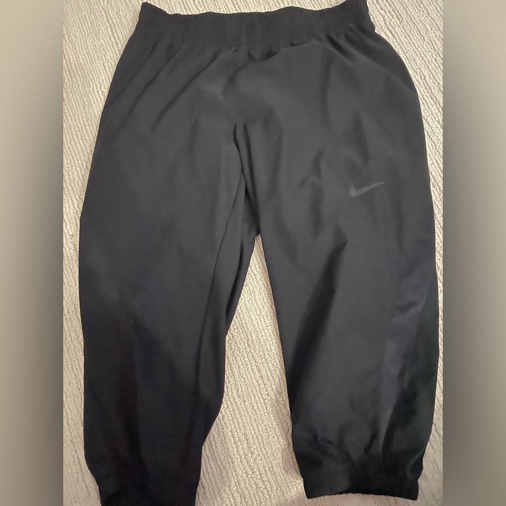 Nike crops